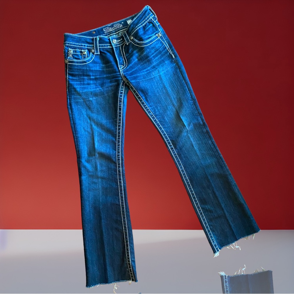 Miss Me Low Rise Bootcut jeans Sz. 27 NWOT Dark wash Embellished Cross pockets - Picture 5 of 11